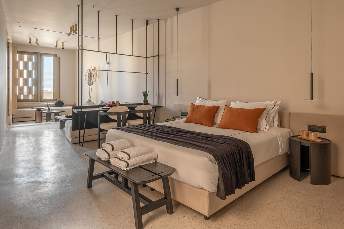 Master Suite with Private Pool