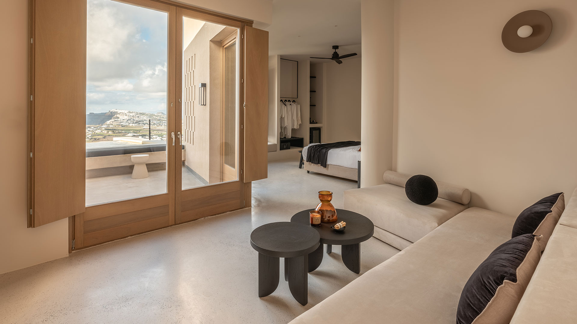 Enorme EOS Santorini