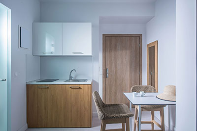 Enorme Maritime Suites
