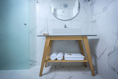 Enorme Maritime Suites